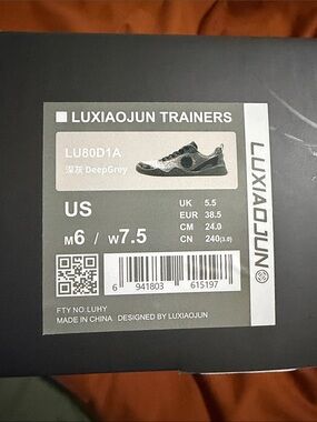 Deep Grey Men 6/ Women 7.5 Trainers - Deep Grey